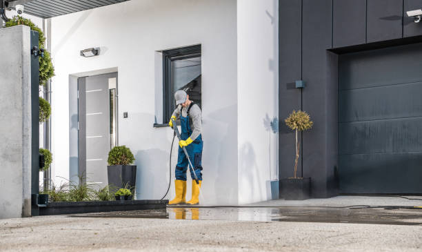 Best Pool Deck Cleaning  in Neenah, WI
